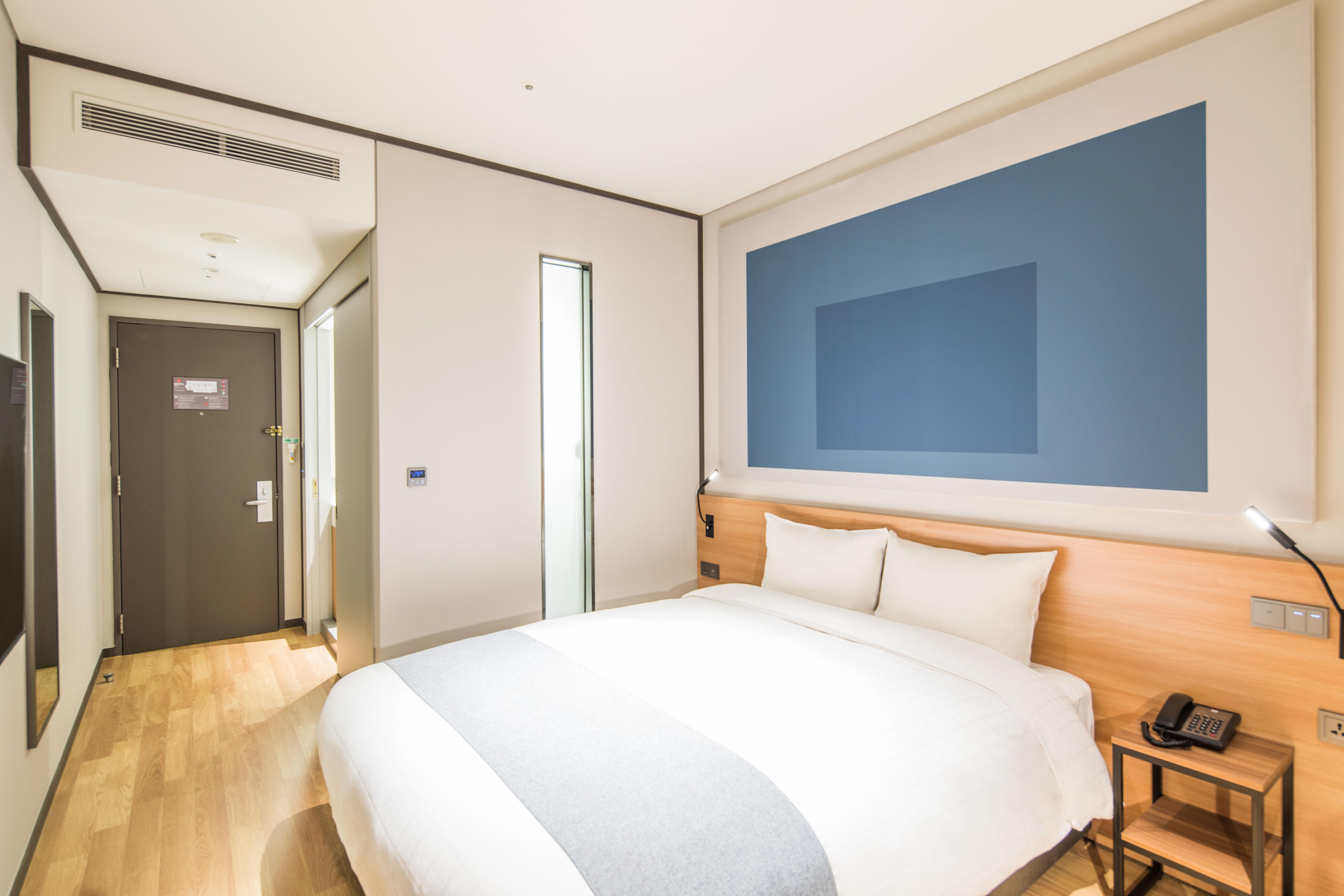 ไอบิส แอมบาสซาเดอร์ ซูวอน Hotel ภายนอก รูปภาพ