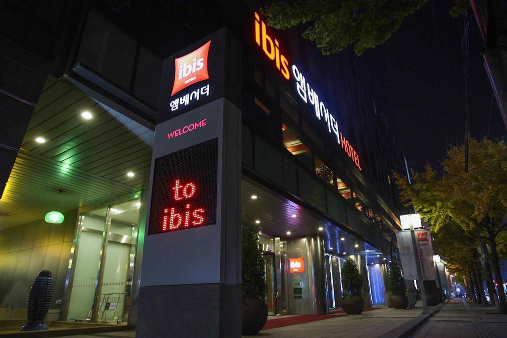 ไอบิส แอมบาสซาเดอร์ ซูวอน Hotel ภายนอก รูปภาพ