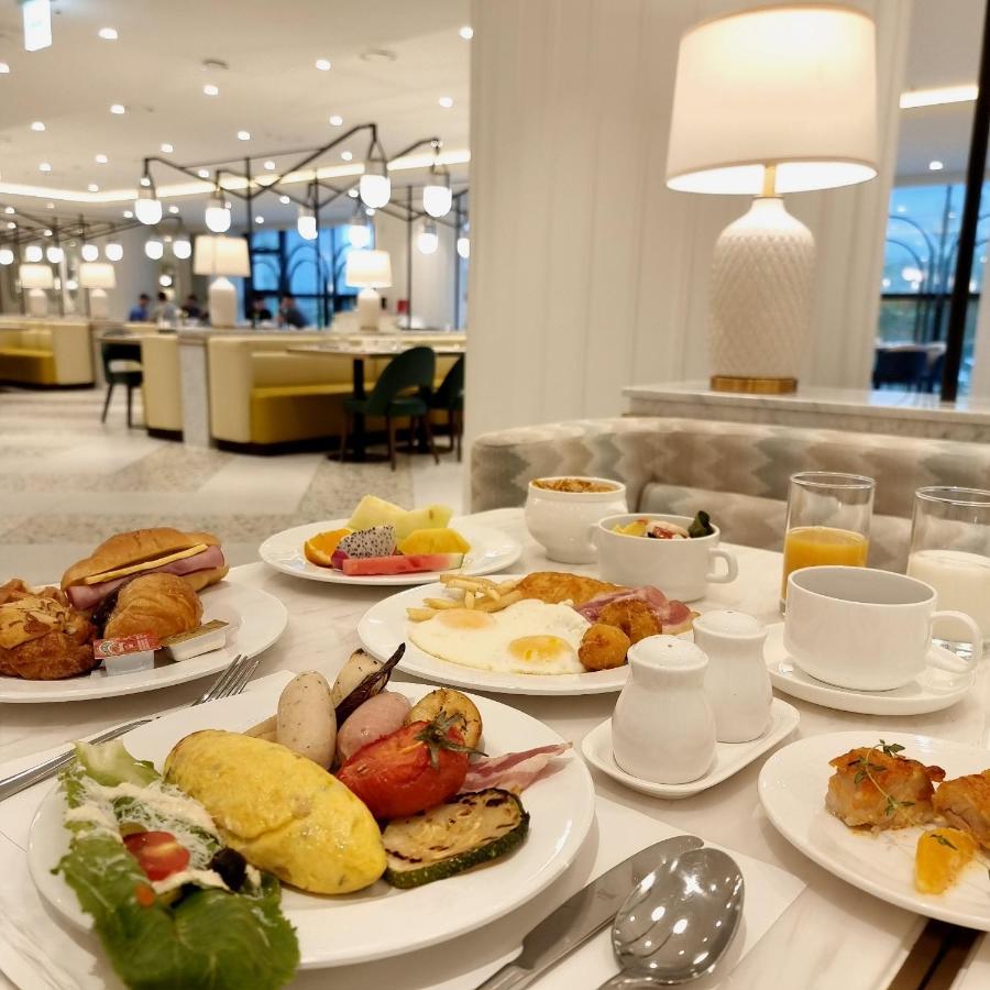 ไอบิส แอมบาสซาเดอร์ ซูวอน Hotel ภายนอก รูปภาพ